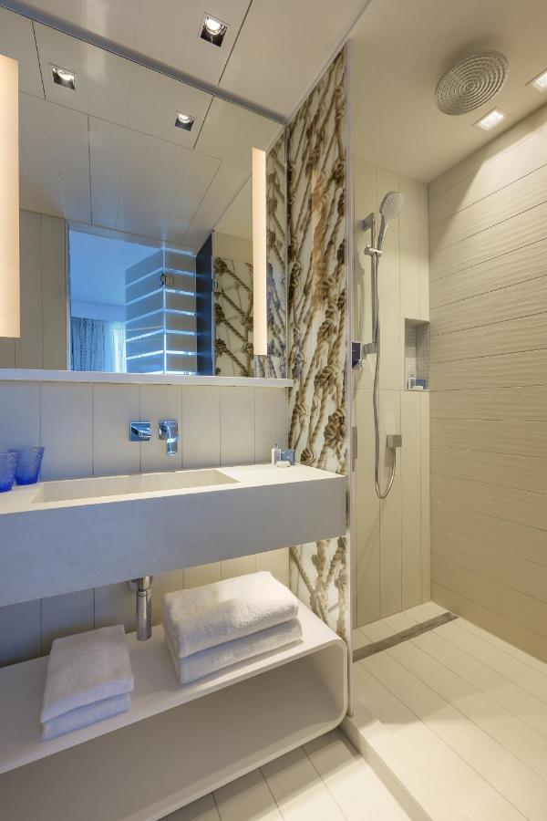 Port Tower By Isrotel Design เทลอาวีฟ ภายนอก รูปภาพ