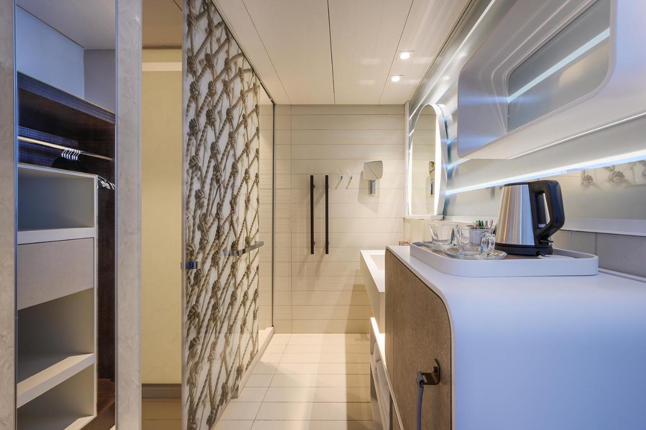 Port Tower By Isrotel Design เทลอาวีฟ ภายนอก รูปภาพ